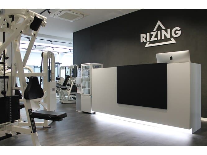 パーソナルトレーニングジム RIZING 塚口本店